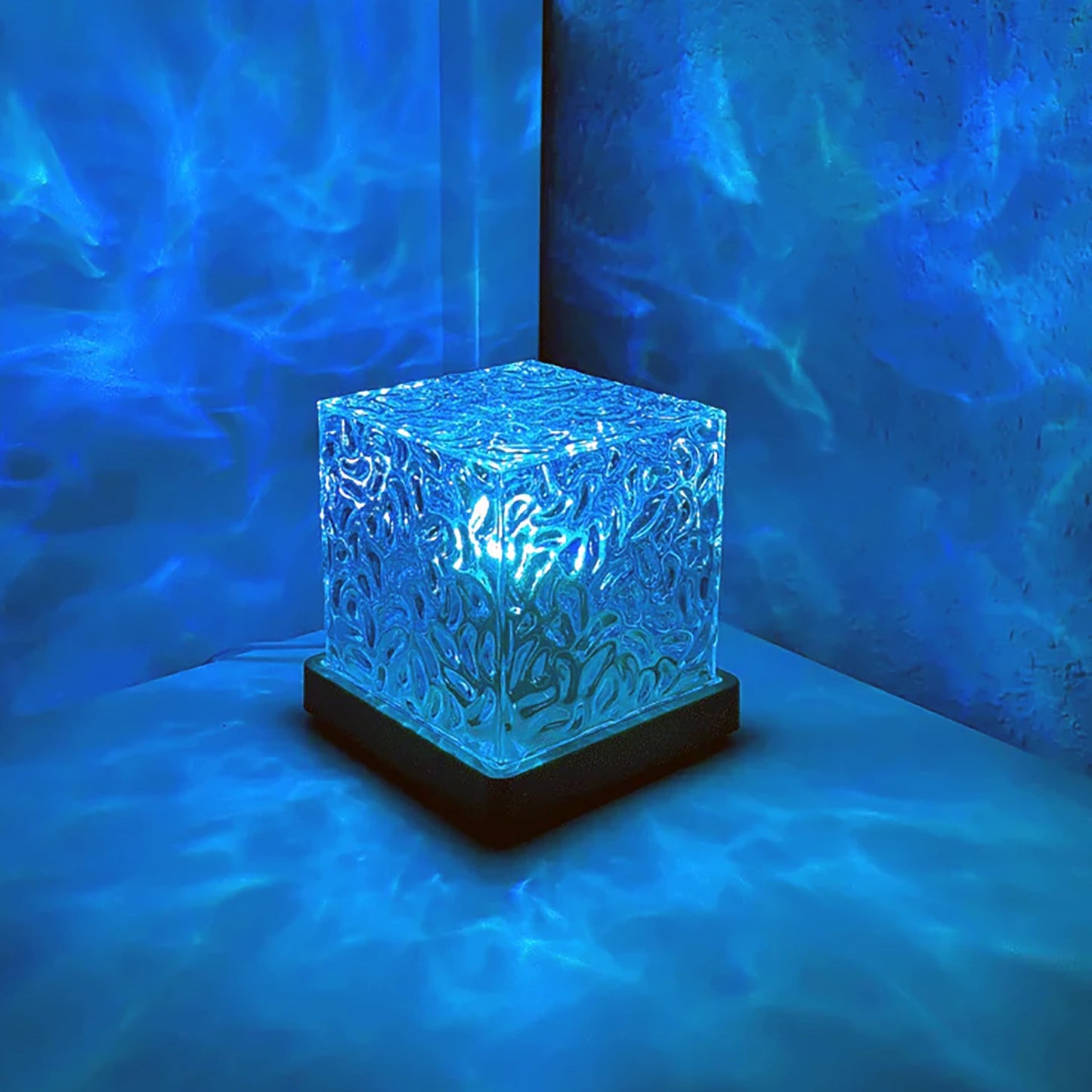 LED Tischlampe mit Wasserwellen-Effekt