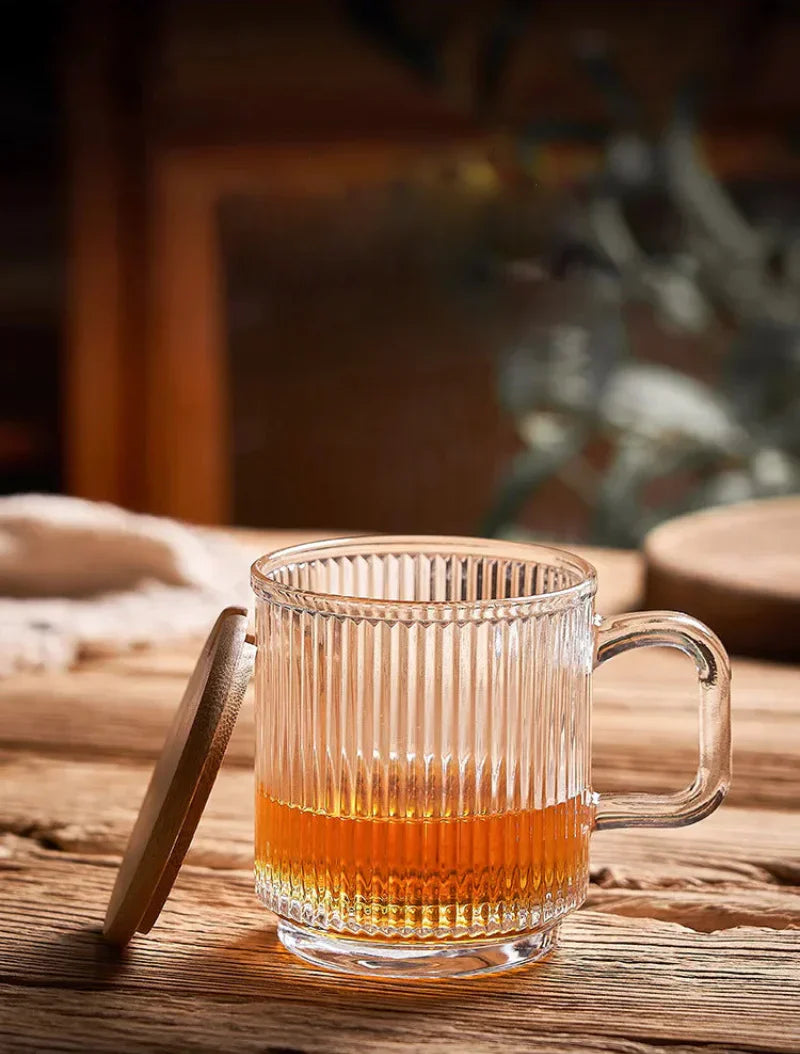 LineaPure - Glas-Tasse mit vertikalem Streifendesign