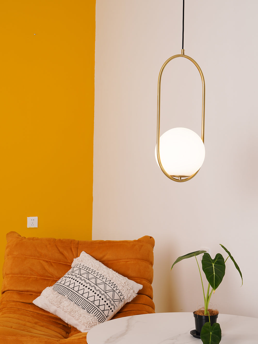Aufhängung Mila aus Metall und Glas – Moderne Lampe mit elegantem Design