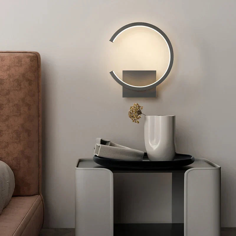Moderne Wandlampe mit LED – Schlankes Design & warmes Licht für Ihr Zuhause