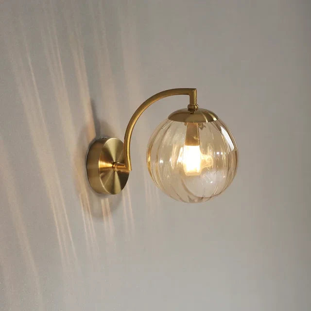 Elegante Wandleuchte Mit Glasdesign