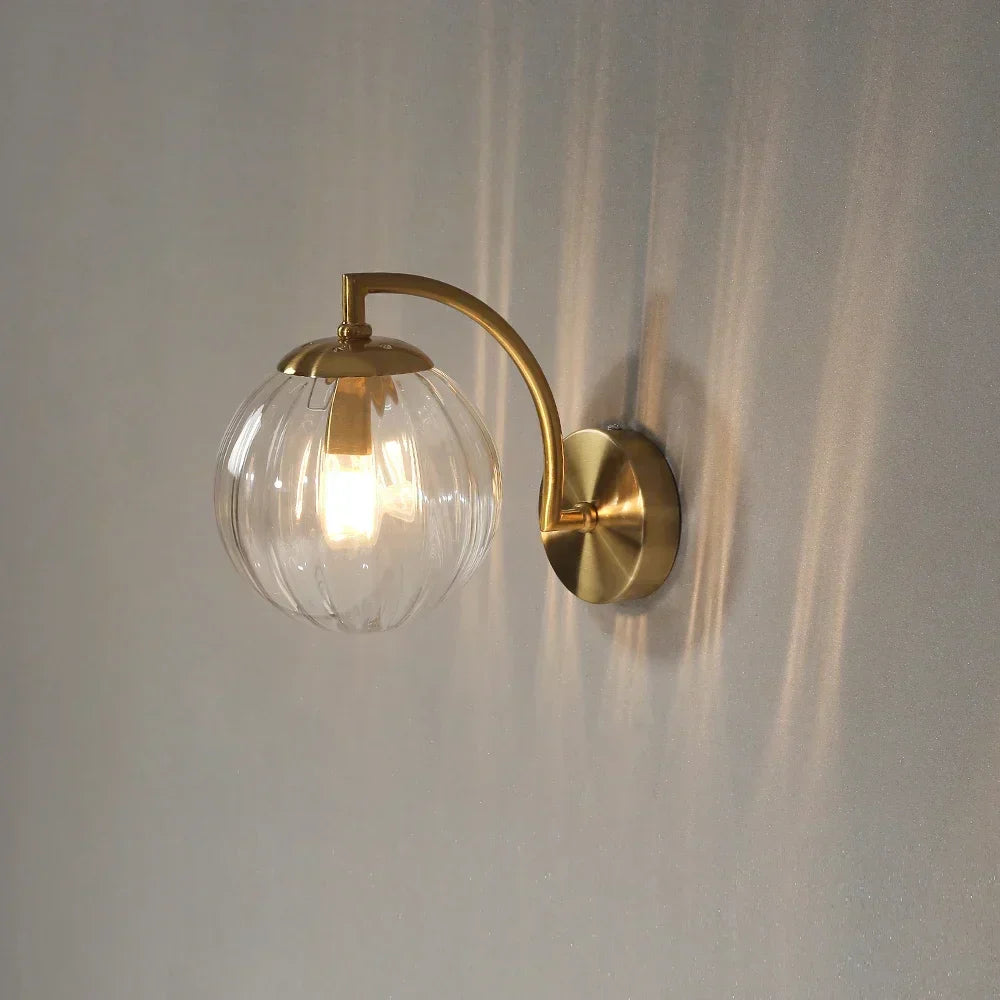 Moderne Wandleuchte für elegante Beleuchtung | CrystalGlow