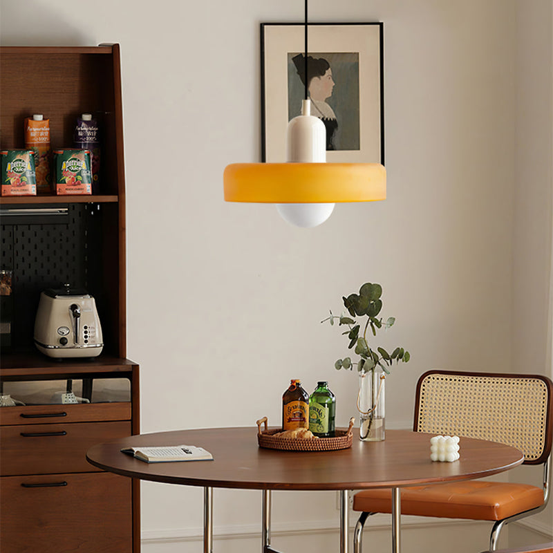 Garduru Pendelleuchte aus farbigem Glas | Elegante Hängeleuchte im Bauhaus-Stil | Designlampe für Wohnzimmer & Esszimmer