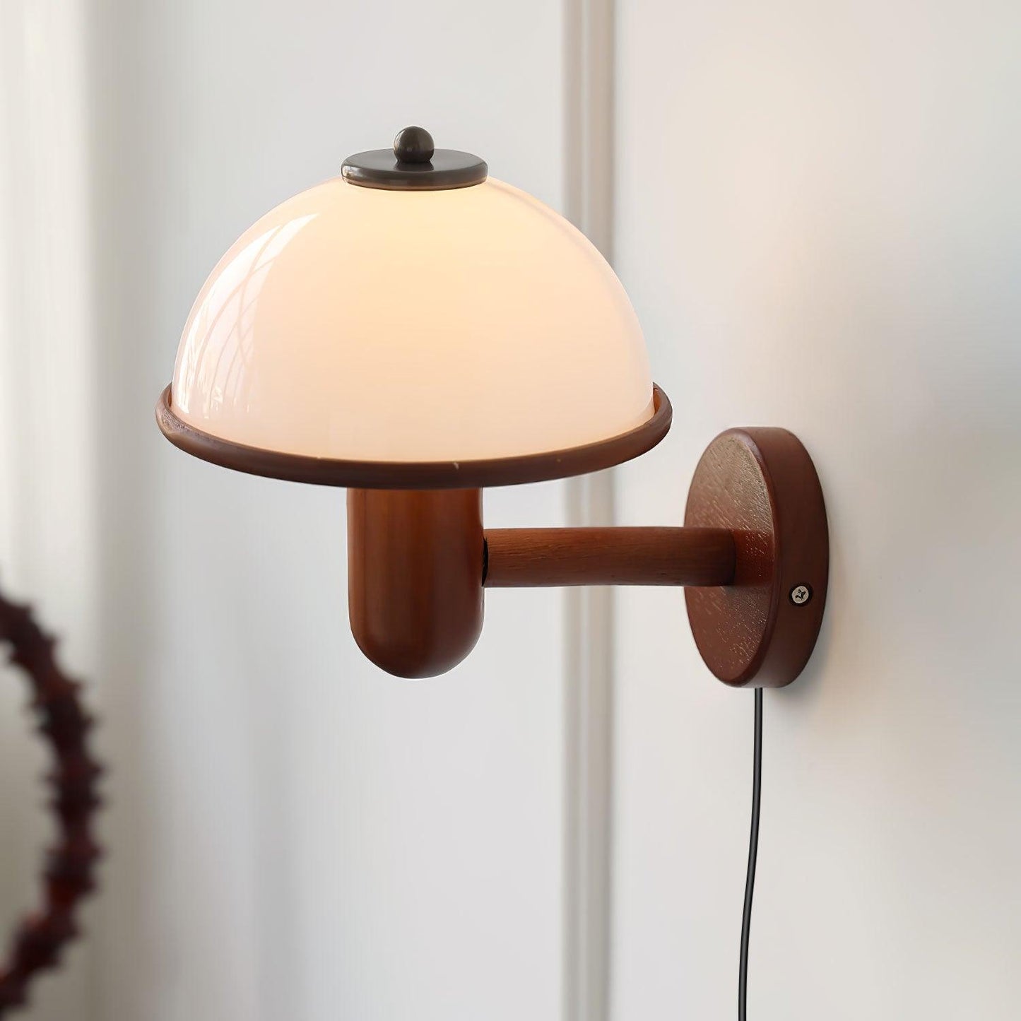 Garduru Holz Wandlampe – Elegante Eichenoptik mit sanftem LED-Glühen