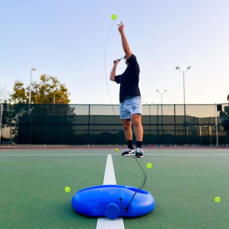 Leuchtender Pickleball-Trainer mit extra-greifbarer Basis
