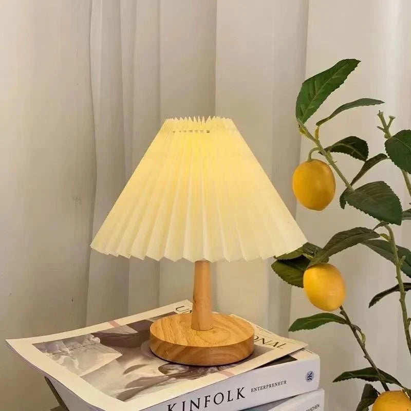 NordGlow Faltbare Tischlampe mit Falten - USB-betriebene Nachtlampe