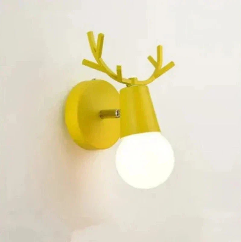 Elegante Wandleuchte mit Geweih-Thema | NatureGlow