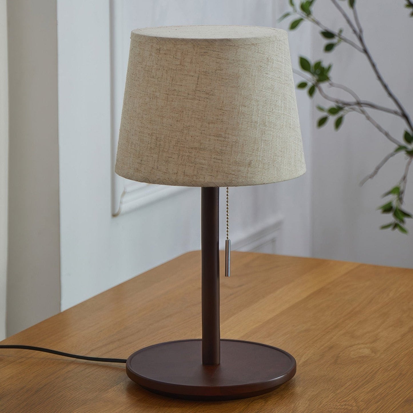 Lampe Gentle Glow Nordic Walnuss - Natürliches und Beruhigendes Licht aus Holz und Stoff