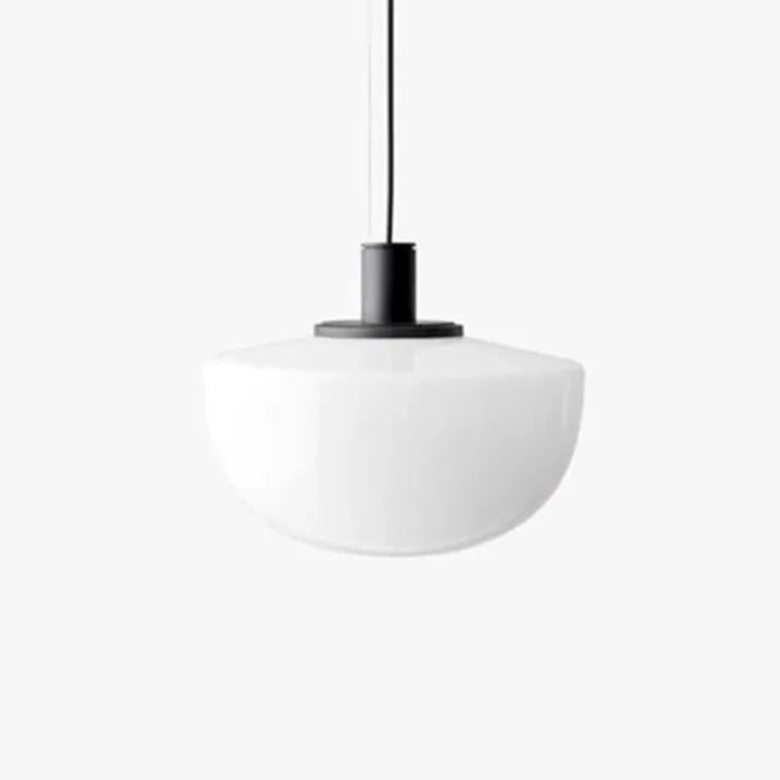 Moderne Glas- und Metallaufhängung – Elegante Globelampe für Küche und Esszimmer