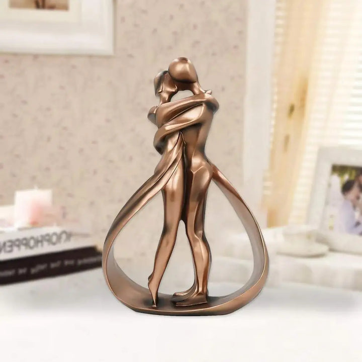Zeitgenössische Liebes-Skulptur – Elegante Darstellung von Liebe und Verbindung