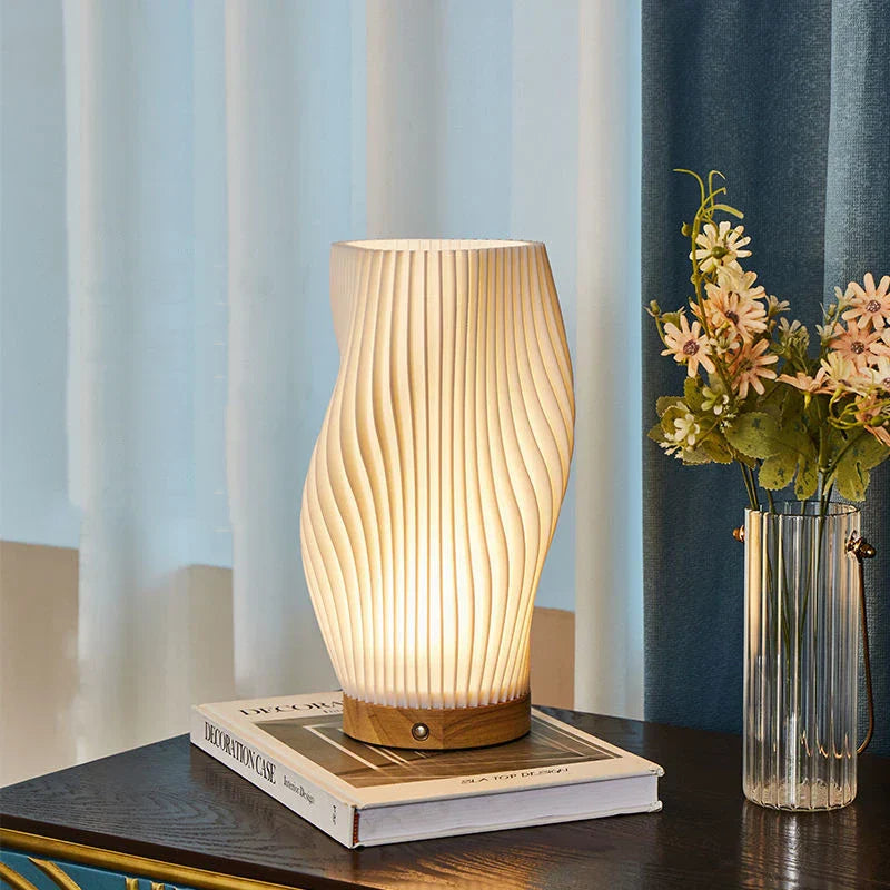 Dimmbare USB Tischlampe mit Holzsockel – Moderne Nachttischlampe für Wohnzimmer und Home Office