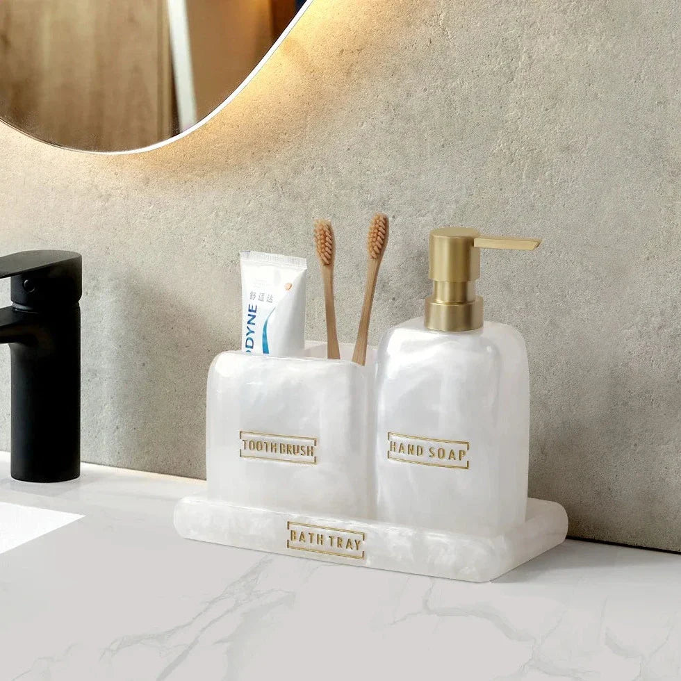 PearlGlow – Elegantes Badezimmer-Set mit Luxusdetails