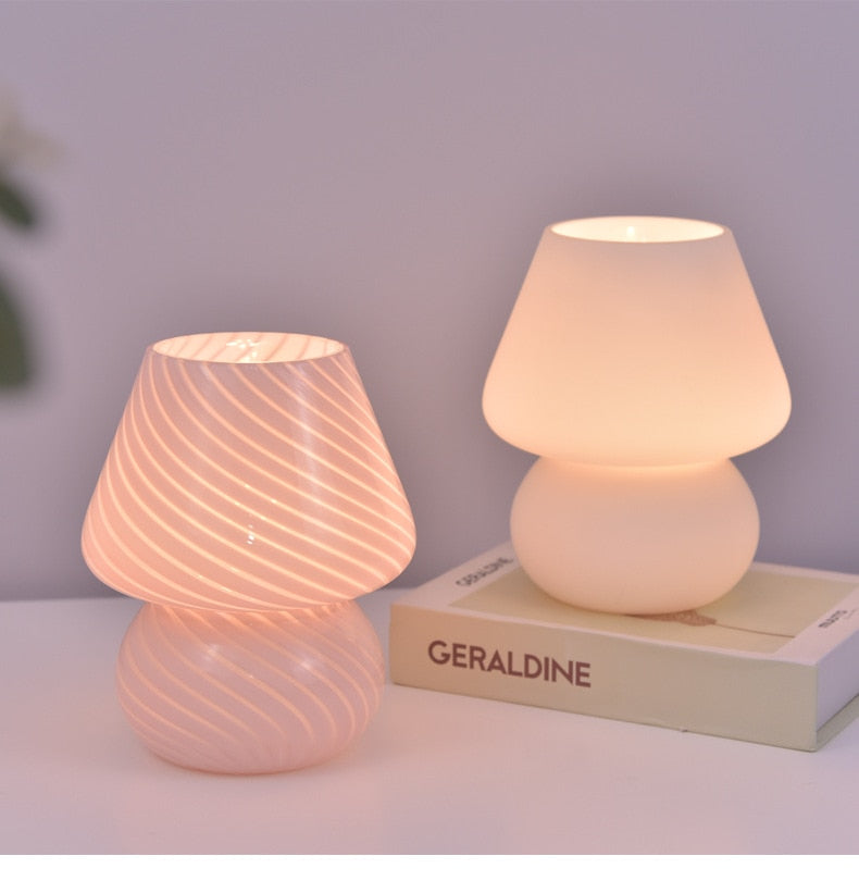 LED-Schreibtischlampe in Pilzform aus Glas