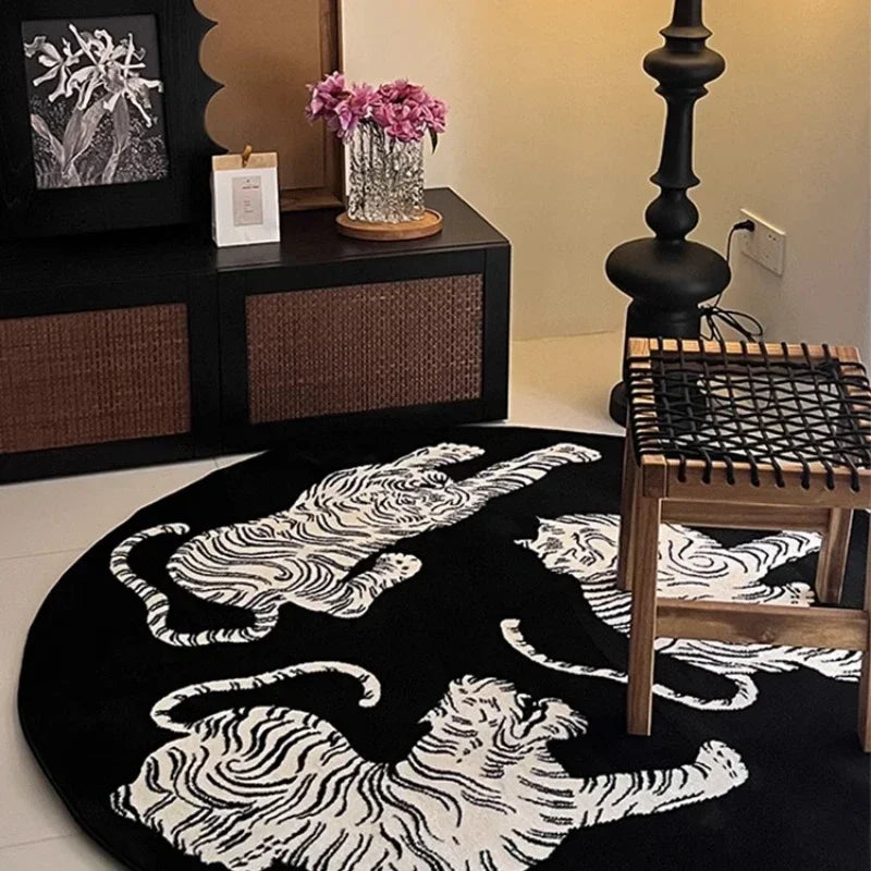 Runder Teppich mit Tigerstreifen – Hochflor und langlebig für Wohnzimmer und Außenbereich