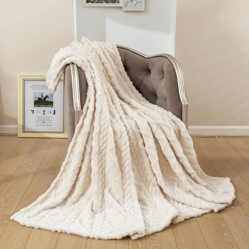 Gemütliche Kuscheldecke mit elegantem geflochtenem Muster für den Einsatz zu Hause und im Büro