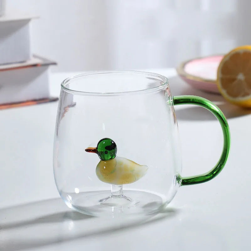 Becher mit Griff im Ichendorf-Stil mit Ornament in Grundfarbe