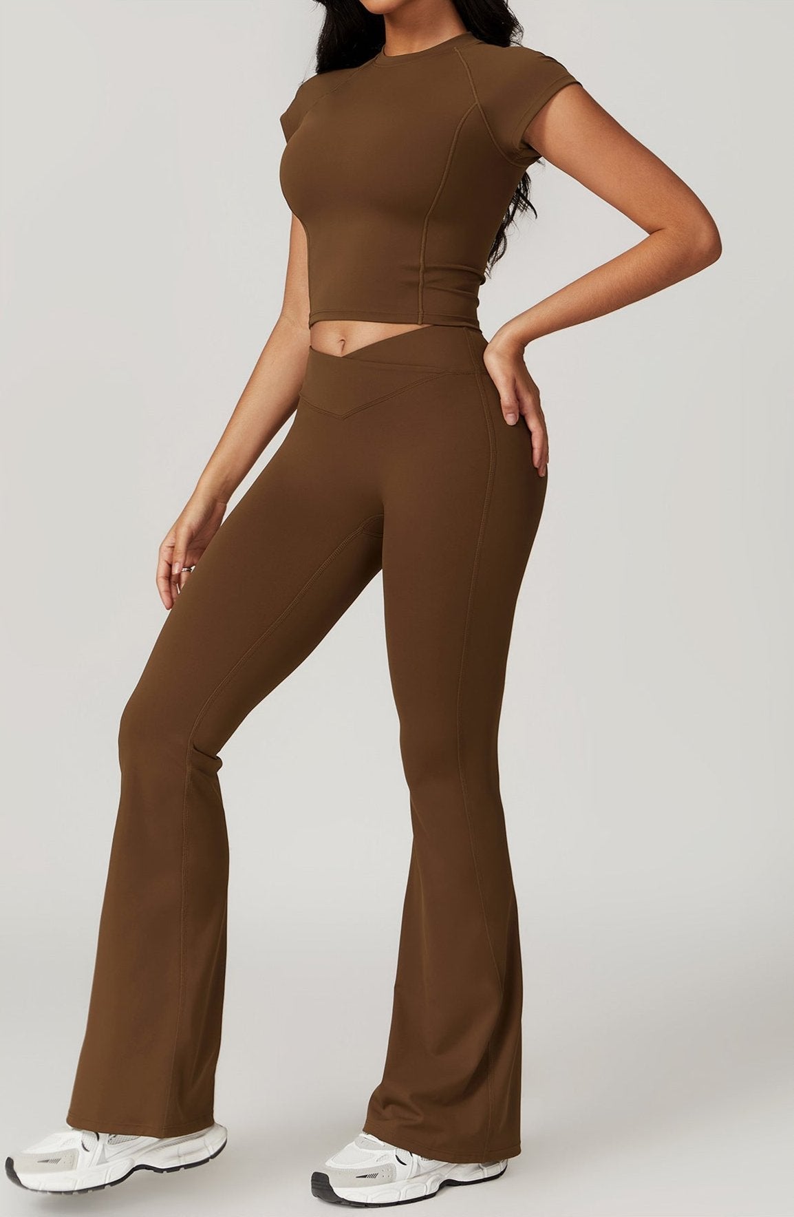 Zweiteiliges Set kurzer Oberteil und ausgestellte Leggings - Pastell Traumfänger