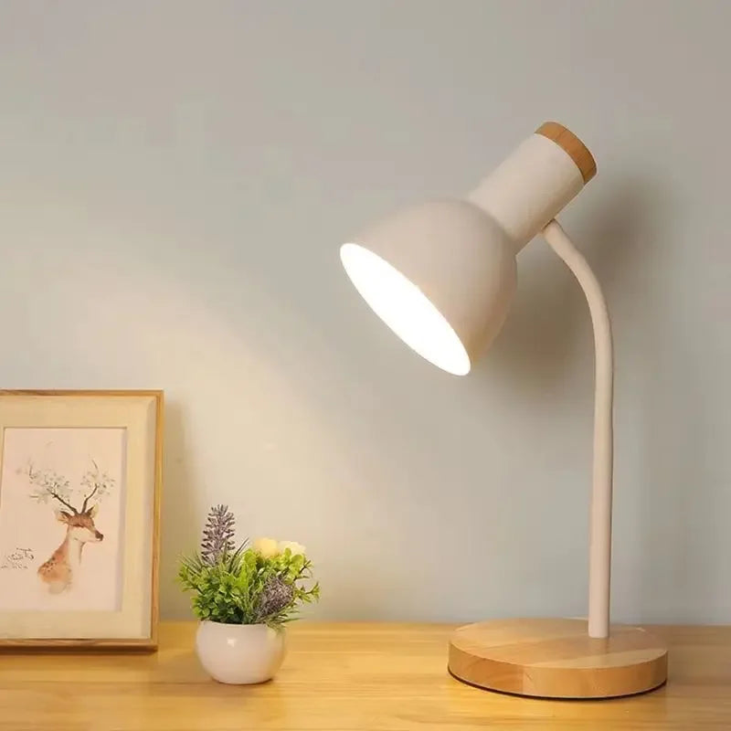 Garduru Schreibtischlampe | Skandinavisches Design | Holz & Eisen | Faltbar & Augenschonend