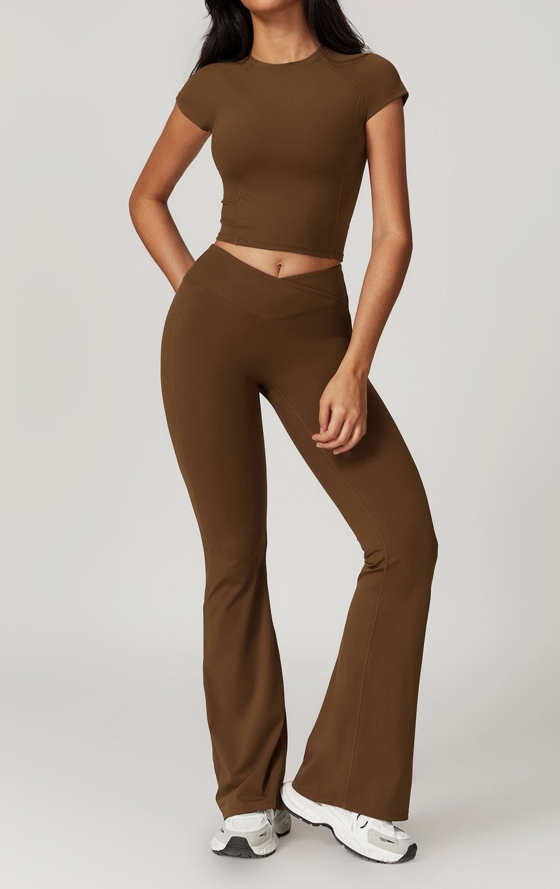 Zweiteiliges Set kurzer Oberteil und ausgestellte Leggings - Pastell Traumfänger