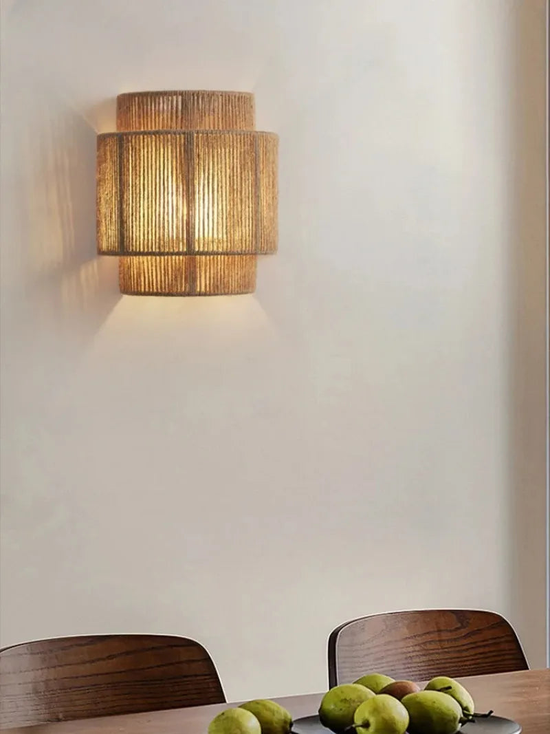 Royaleva Wabi-Sabi Rattan Wandlampe mit LED E27 für Schlafzimmer & Wohnzimmer