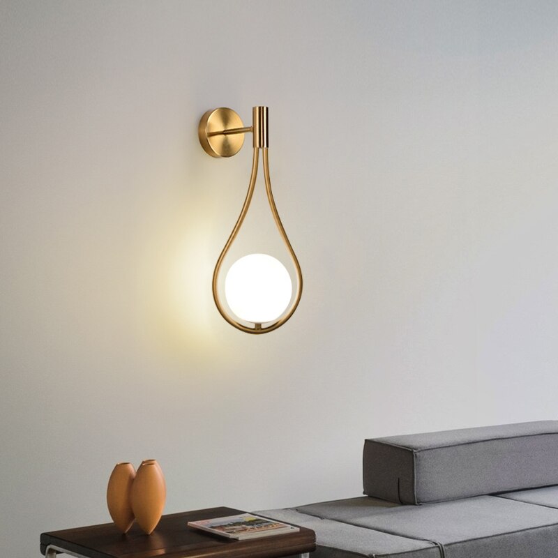Royaleva Nordic Glas Globe Wandlampe - Messingbeschichtet, moderne Eleganz für jeden Raum