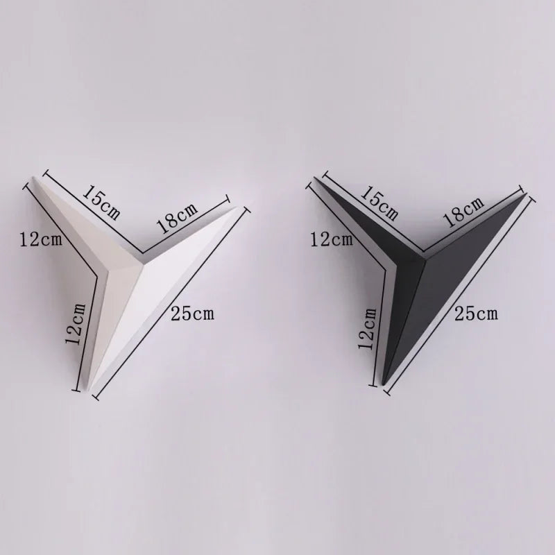 Moderne kreative dreieckige Wandlampe
