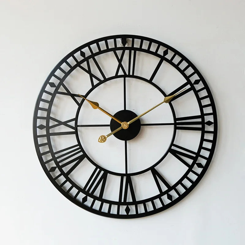Garduru Charme | Stilvolle Metall-Wanduhr im Industriedesign