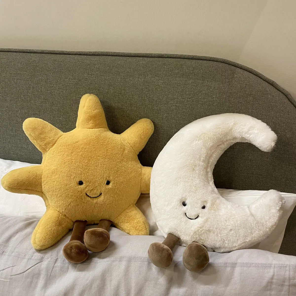 Garduru - Charmantes Kuschelpaar aus Mond und Sonne für strahlende Träume