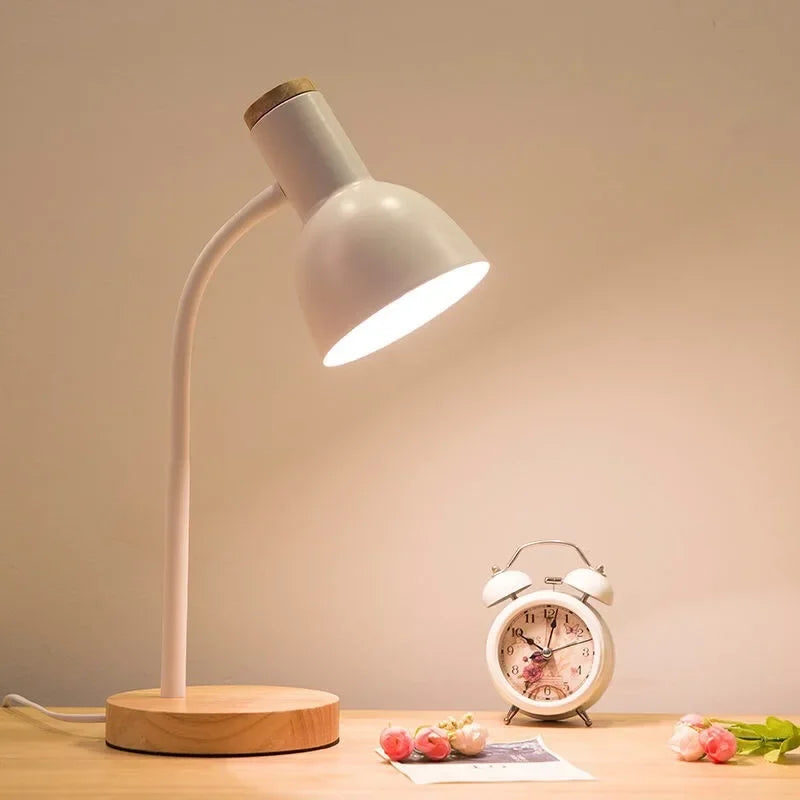 Garduru Schreibtischlampe | Skandinavisches Design | Holz & Eisen | Faltbar & Augenschonend
