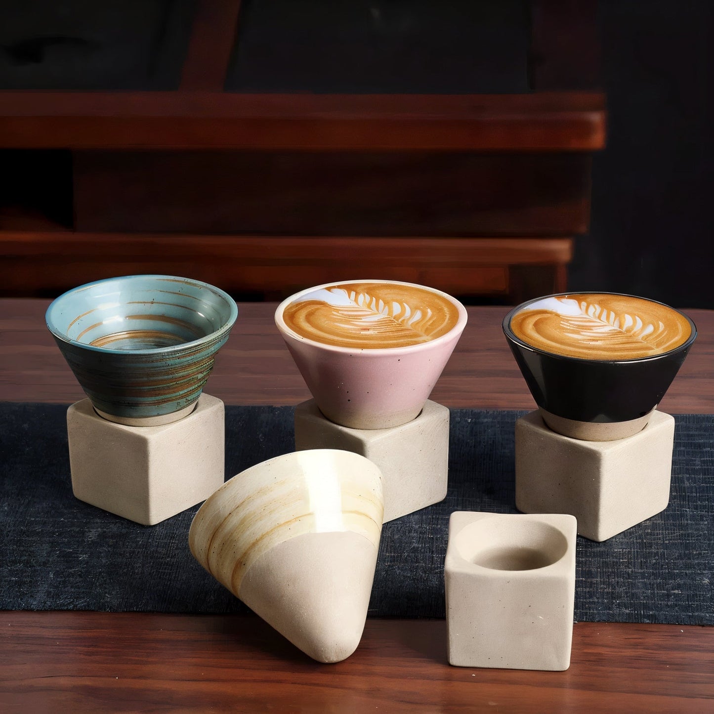 Royaleva Vintage Espresso Tassen - Handgefertigte Kegelform mit Keramikhalter