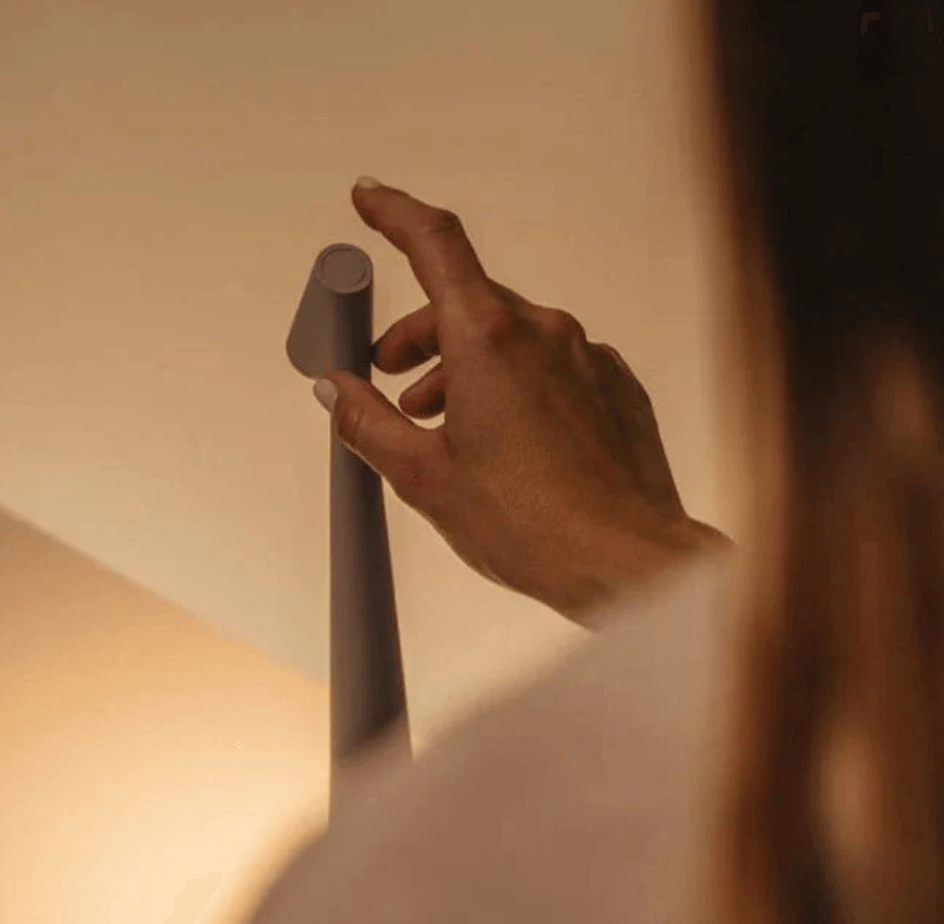 Drahtlose Tischlampe Minimalistisches Design | LuxeLight