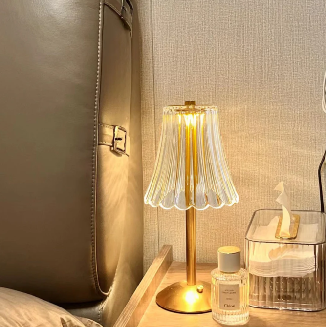 Drahtlose Retro-LED-Tischlampe | USB-aufladbar & elegantes Design