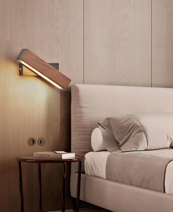 Rotierbare LED-Holzwandleuchte