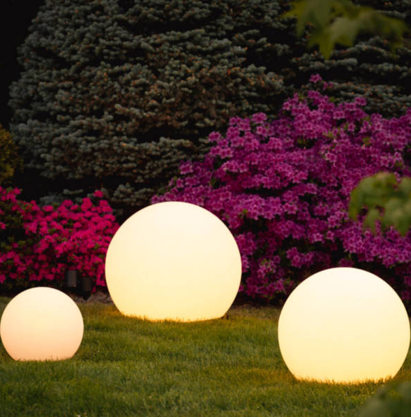 Leuchtende Kugel Gartenlampe