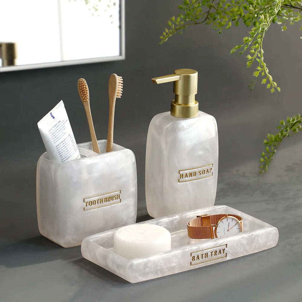 PearlGlow – Elegantes Badezimmer-Set mit Luxusdetails
