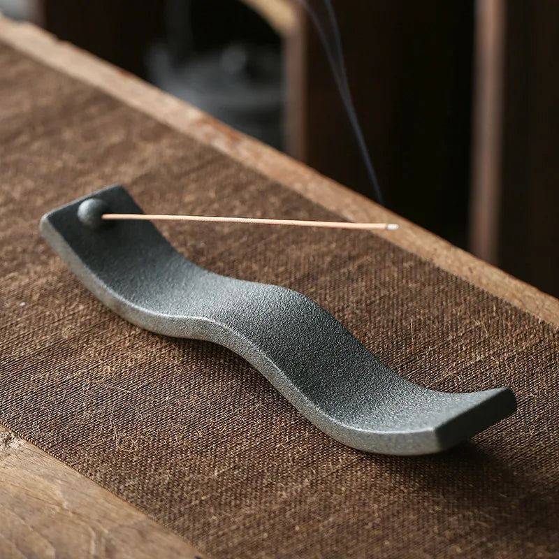 Räucherstäbchenhalter „Welle“ aus Keramik