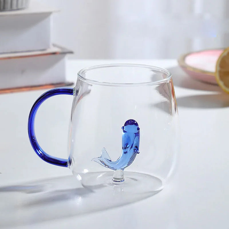 Becher mit Griff im Ichendorf-Stil mit Ornament in Grundfarbe