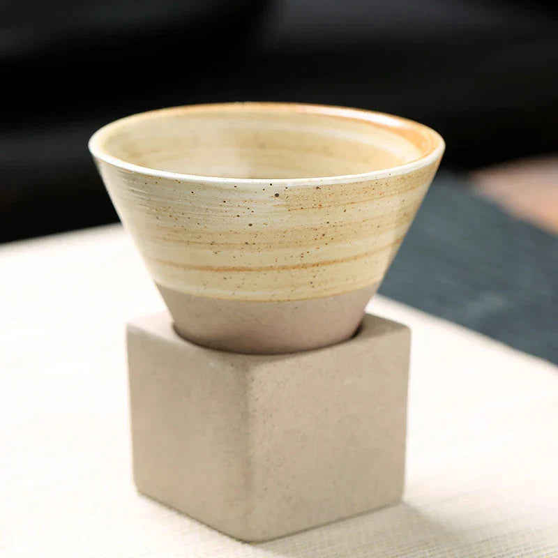 Royaleva Vintage Espresso Tassen - Handgefertigte Kegelform mit Keramikhalter