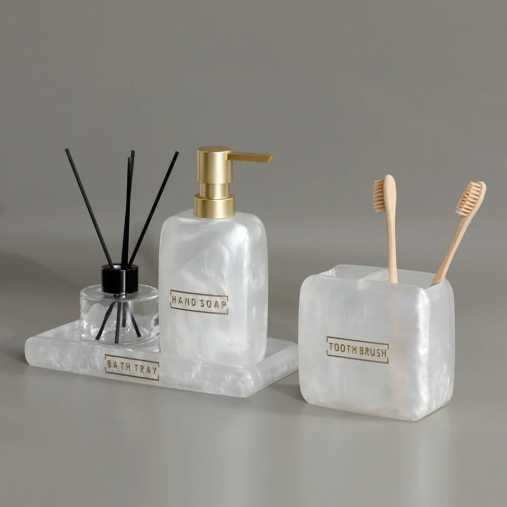 PearlGlow – Elegantes Badezimmer-Set mit Luxusdetails