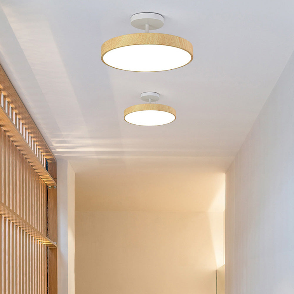 Deckenleuchte mit Holz und LED Semi Flush