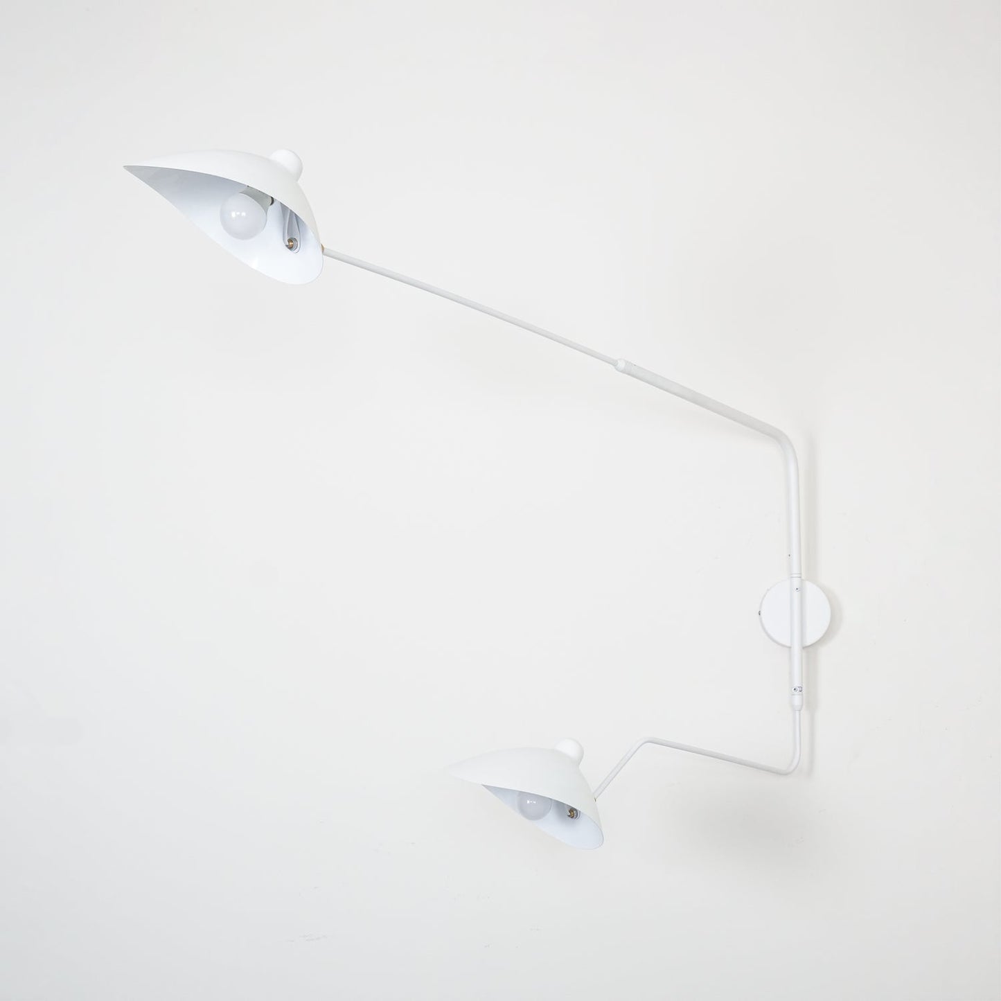 Garduru Mouille Einarmige Wandlampe – Ikonisches Design der 1950er Jahre mit verstellbarem Arm