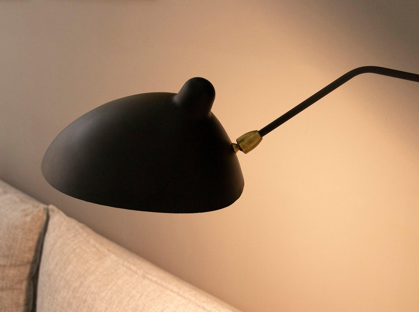 Garduru Mouille Einarmige Wandlampe – Ikonisches Design der 1950er Jahre mit verstellbarem Arm