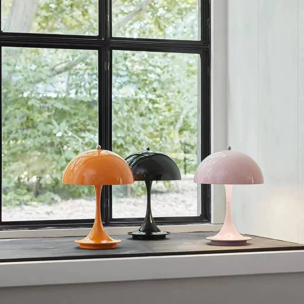 Moderner Lampen-Nachttisch