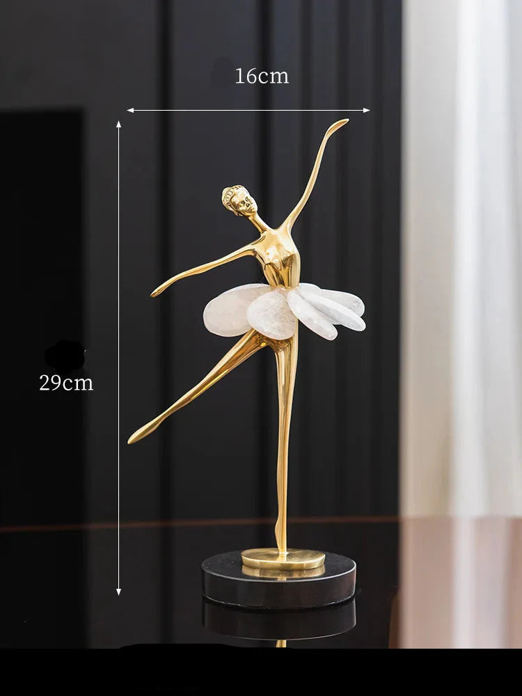 Elegante goldene Balletttänzerin Figur