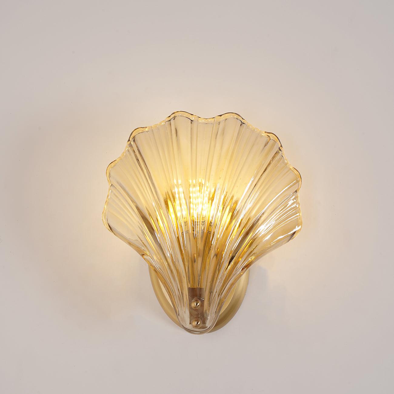 Garduru Wandleuchte – Elegante küsteninspiriertes Messing- und Glaswandlicht