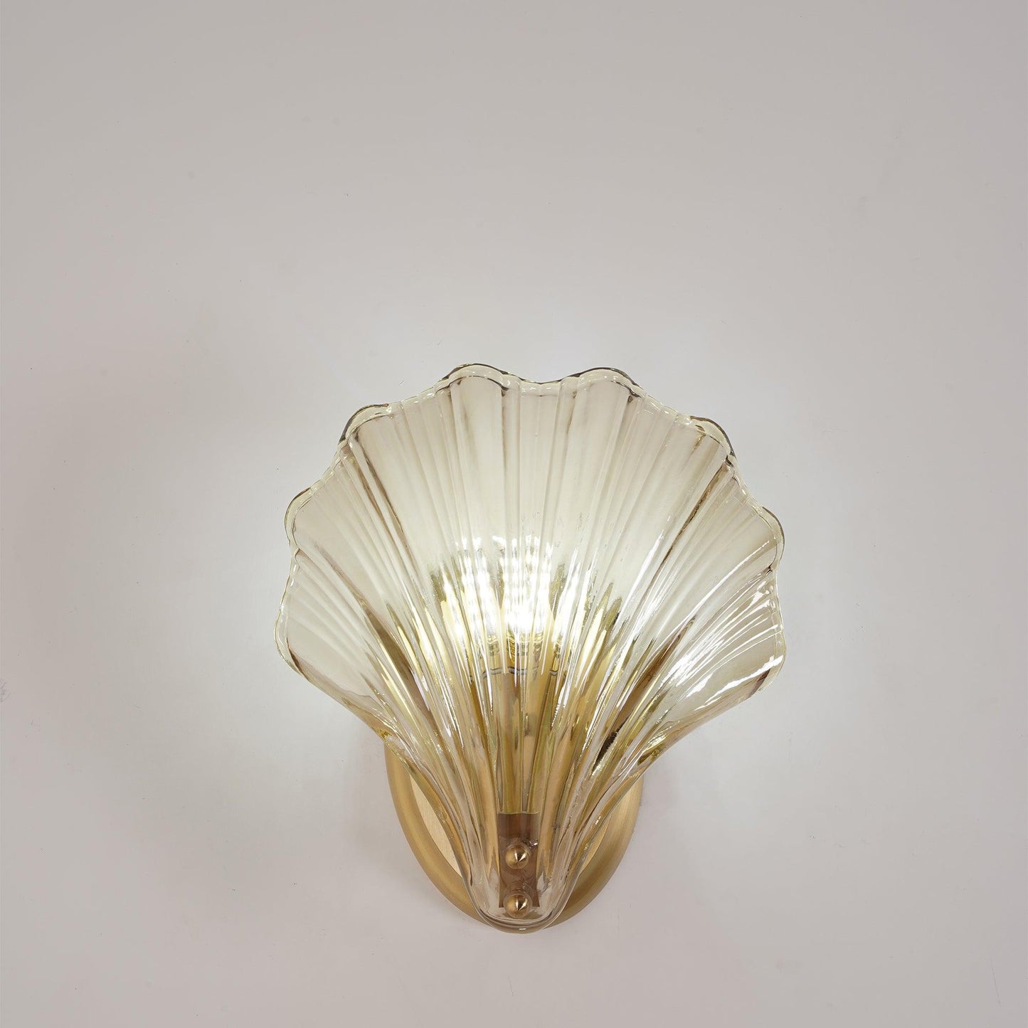 Garduru Wandleuchte – Elegante küsteninspiriertes Messing- und Glaswandlicht