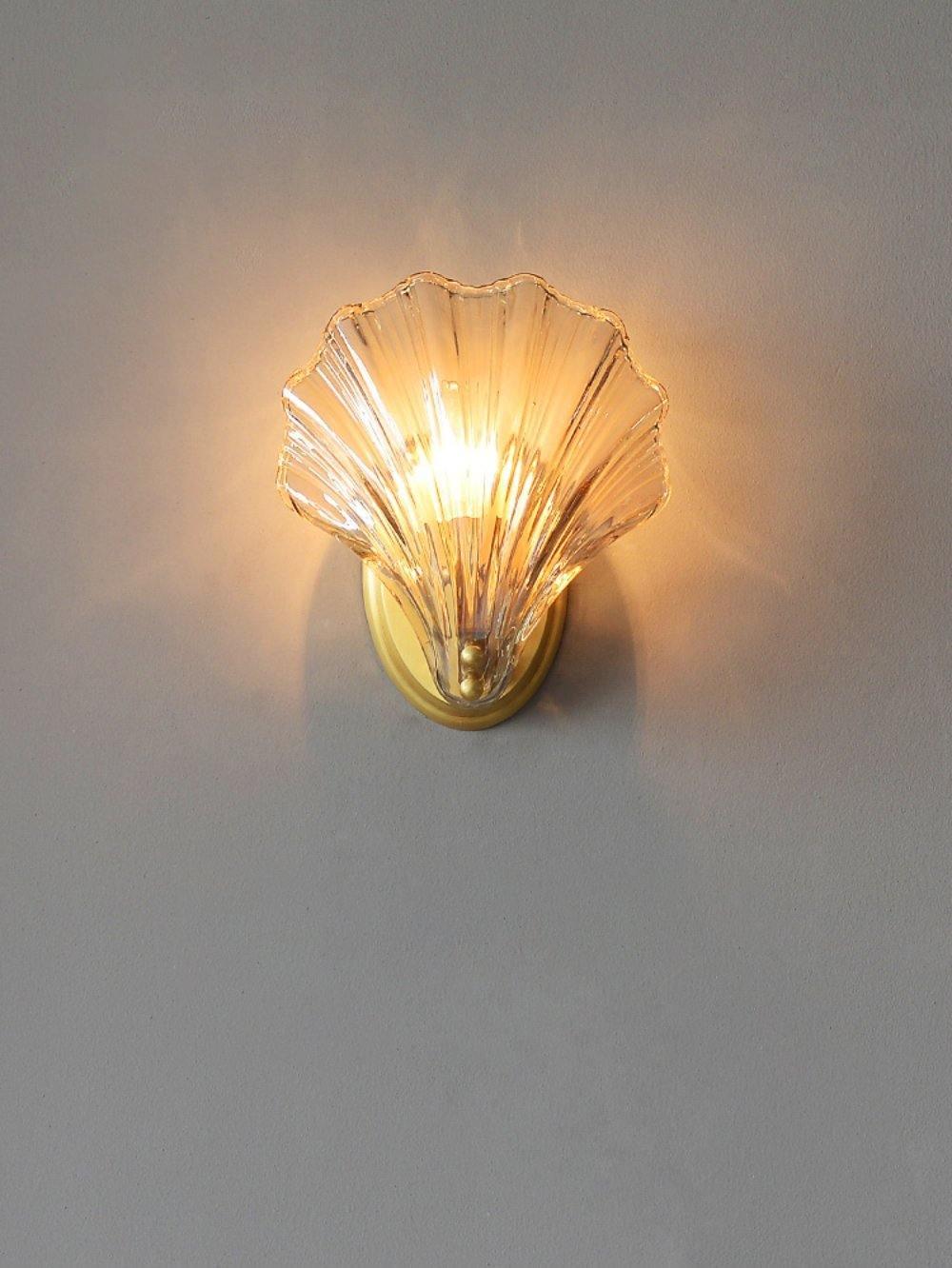 Garduru Wandleuchte – Elegante küsteninspiriertes Messing- und Glaswandlicht