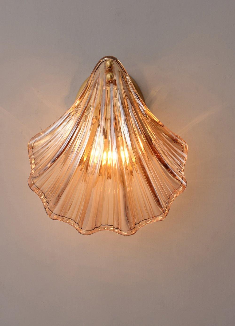 Garduru Wandleuchte – Elegante küsteninspiriertes Messing- und Glaswandlicht
