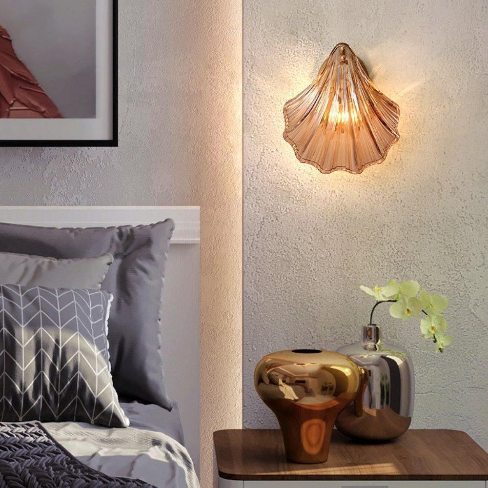 Garduru Wandleuchte – Elegante küsteninspiriertes Messing- und Glaswandlicht