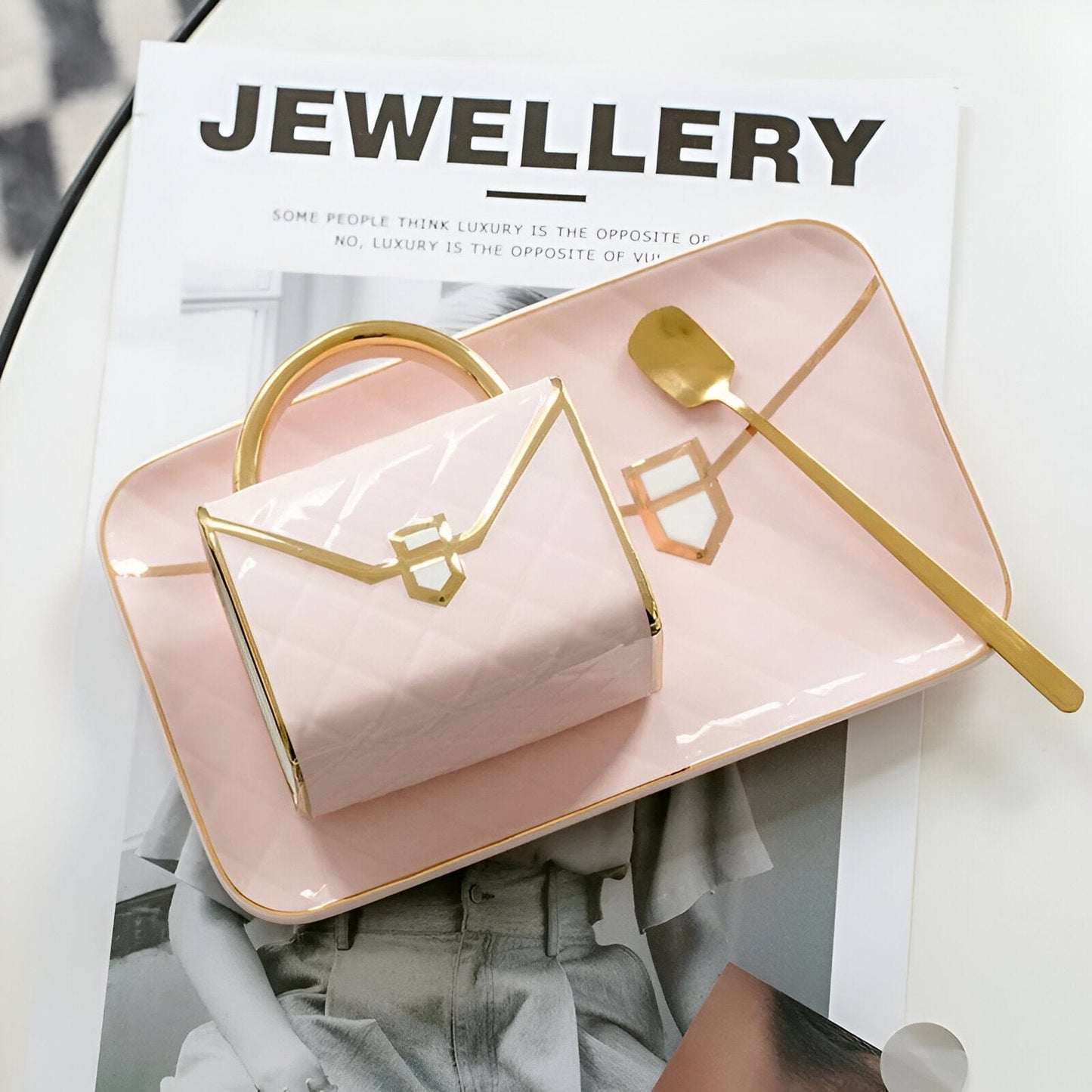 Chic-Set von Tassen Handtasche